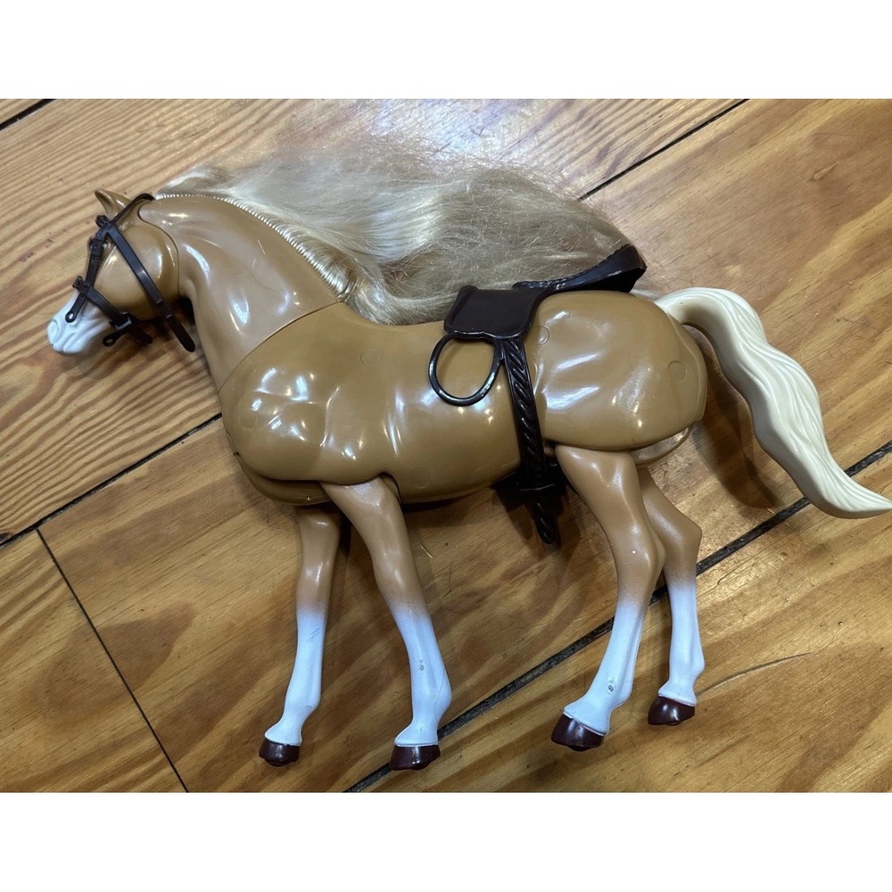 VTG BARBIE 1998 Barbie Blonde Walking Horse Articulated Mattel  Saddle & Harness